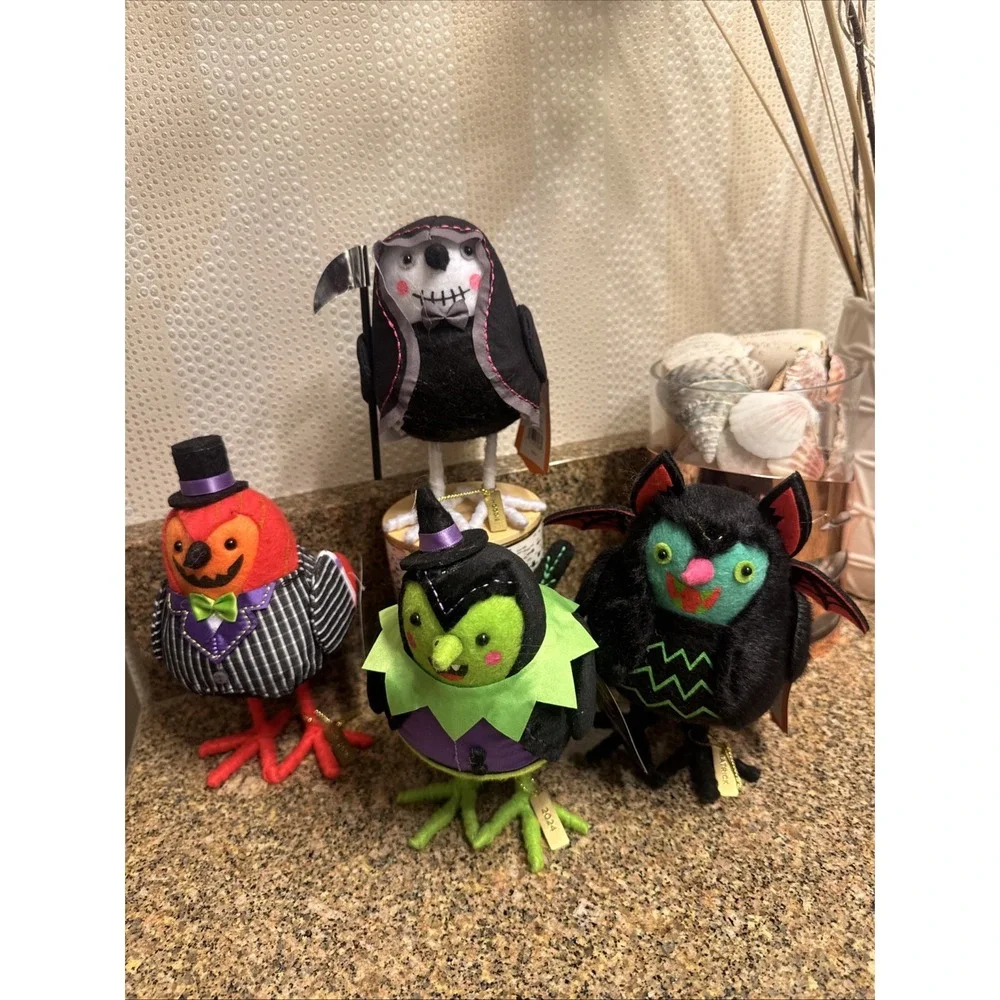 Set Of 4 Target Hyde & EEK Halloween Birds‎ Feathery Friends Smoke Free NWT
